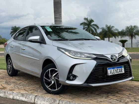 TOYOTA YARIS 1.5 16V FLEX SEDAN XLS CONNECT MULTIDRIVE TOYOTA YARIS 1.5 16V FLEX SEDAN XLS CONNECT MULTIDRIVE